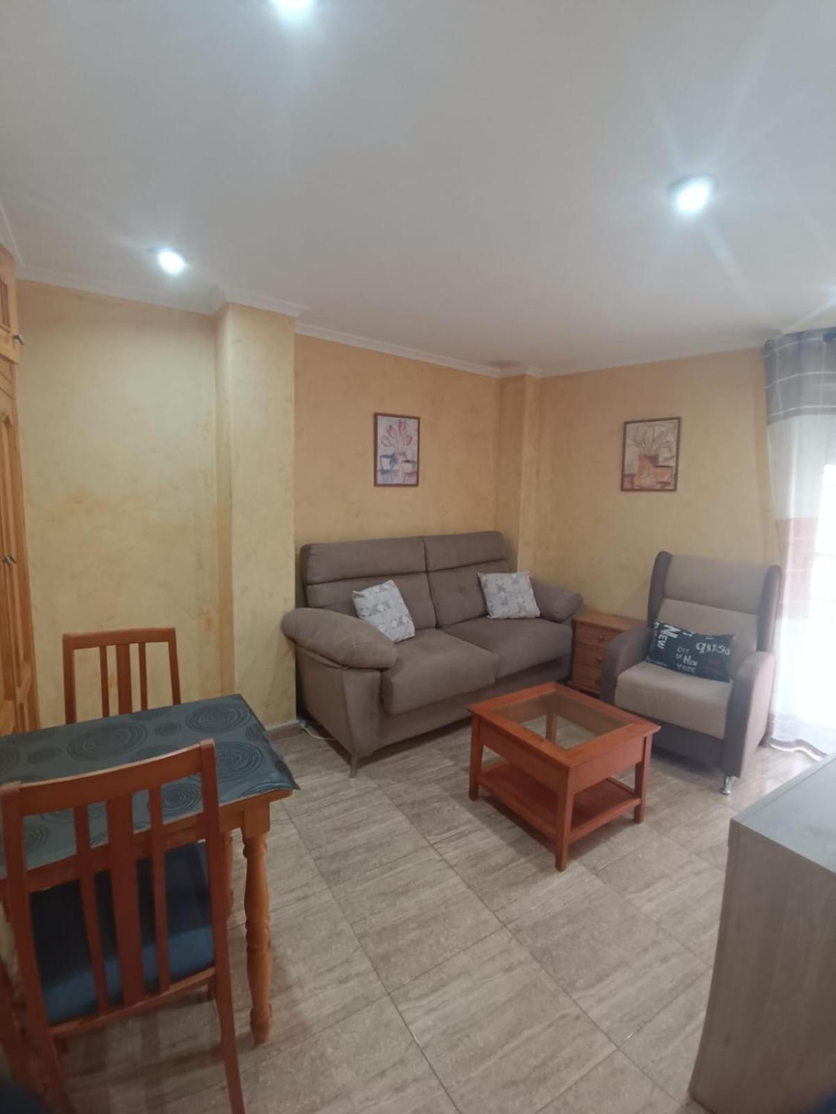 Pet Friendly - Apartamento Centrico Y Cerca De La Playa サンタ・ポラ エクステリア 写真
