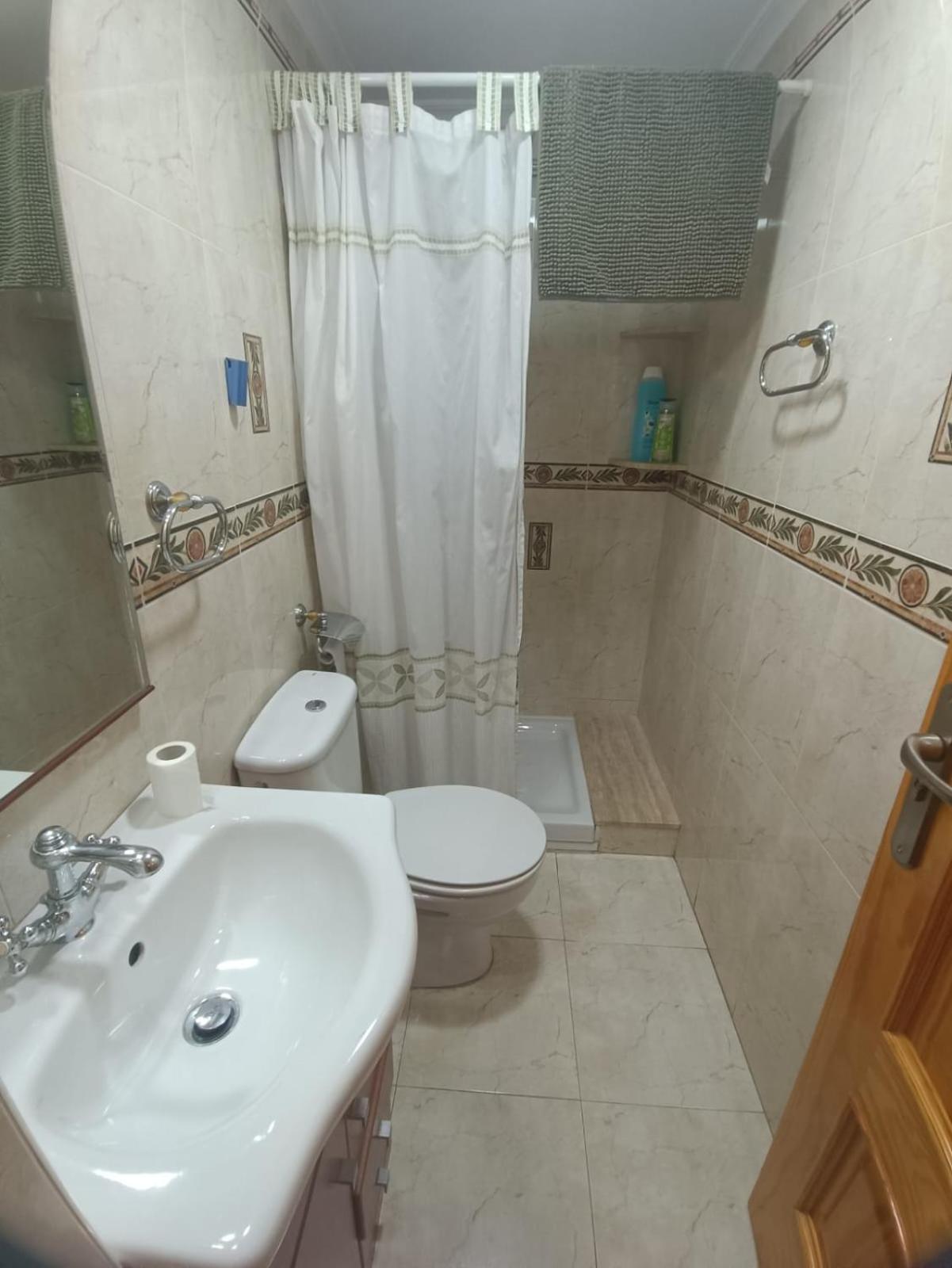 Pet Friendly - Apartamento Centrico Y Cerca De La Playa サンタ・ポラ エクステリア 写真