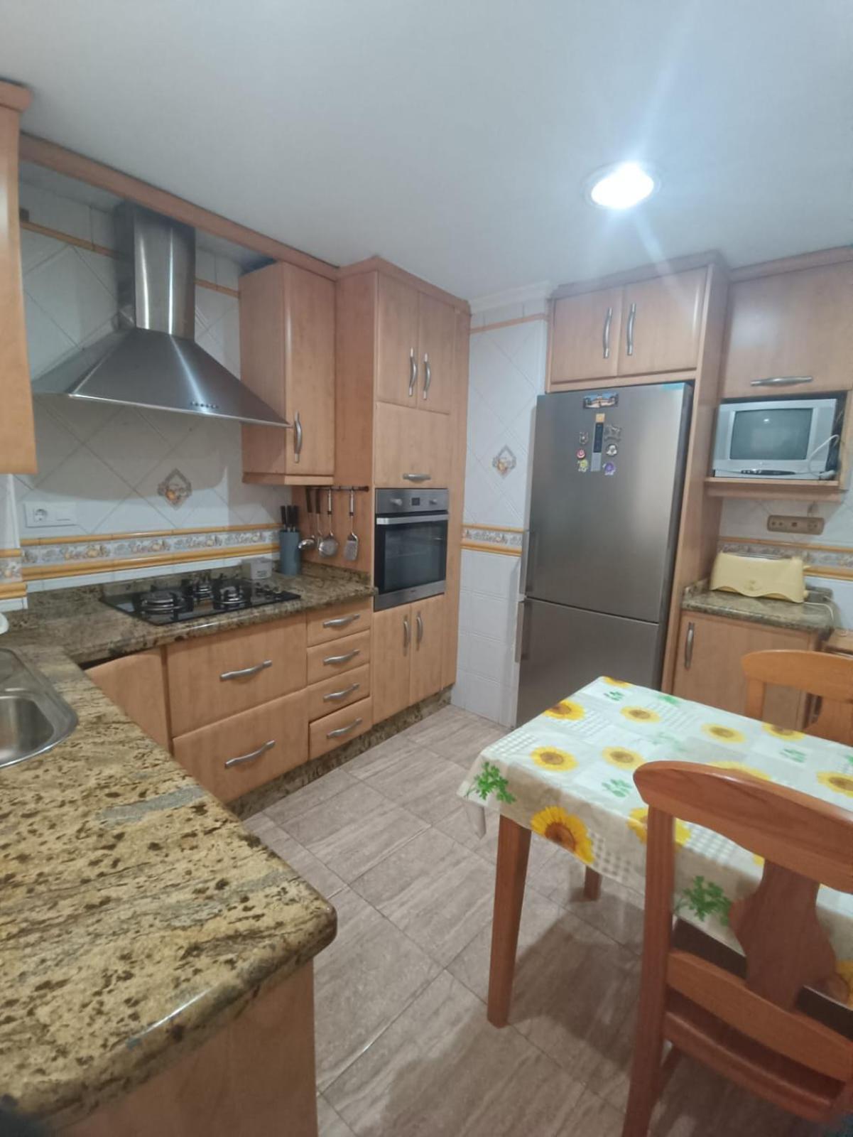 Pet Friendly - Apartamento Centrico Y Cerca De La Playa サンタ・ポラ エクステリア 写真